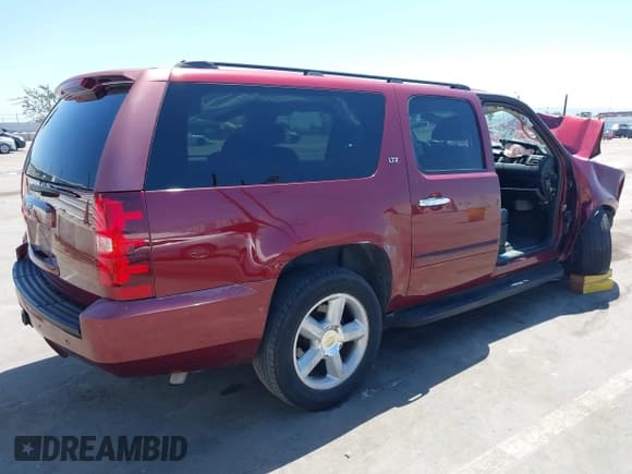 ✅ 2008 Chevrolet Suburban 3LT • VIN: 3GNFC16J78G197089 • Lot: 42881207. Listed on IAAI with 171,503 mi. Free auction sales archive from the USA and detailed vehicle history report at DreamBid. Image 4.