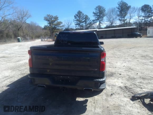 ✅ 2020 Chevrolet Silverado 1500 RST • VIN: 1GCUYEEL6LZ264236 • Lot: 41617642. Wystawiony na IAAI z przebiegiem 127 123 mil. Bezpłatny archiwum sprzedaży aukcyjnych z USA i szczegółowy raport historii pojazdu na DreamBid. Zdjęcie 17.