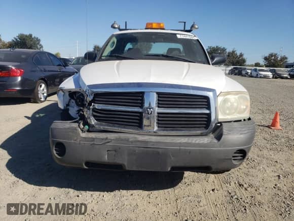 2007 Dodge Dakota ST with VIN 1D7HE22K87S232235, listed as a Copart auction lot 71441684 with 186,596 mi miles and Salvage title. Bid and sale history available at DreamBid. Image 5.