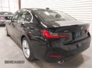 ✅ 2025 BMW 3 Series 330i xDrive • VIN: 3MW89CW03S8F07417 • Lot: 41645759. Wystawiony na IAAI z przebiegiem 1 345 mil. Bezpłatny archiwum sprzedaży aukcyjnych z USA i szczegółowy raport historii pojazdu na DreamBid. Zdjęcie 3.