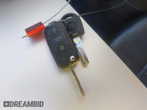 ✅ 2006 Volkswagen Jetta 2.5L • VIN: 3VWSG71K36M767065 • Лот: 43824938. Опубликован ранее на IAAI с пробегом 200 883 миль. Бесплатный доступ к архиву аукционных продаж из США и подробный отчёт об истории автомобиля на DreamBid. Изображение 11.