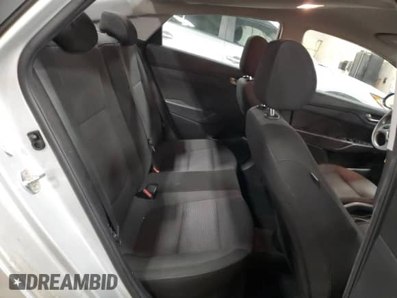 2019 Hyundai Accent SE z VIN 3KPC24A39KE044175, wystawiony jako Copart lot #49423294 z przebiegiem 62 244 mil mil oraz . Historia ofert i sprzedaży dostępna na DreamBid. Obrazek 10.