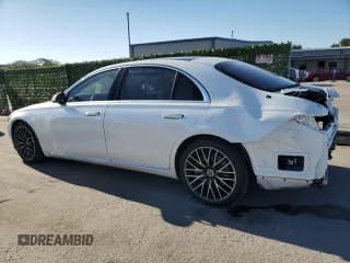 ✅ 2021 Mercedes-Benz S 580 • VIN: W1K6G7GB8MA033372 • Lot: 46752234. Wystawiony na Copart z przebiegiem 8 713 mil. Bezpłatny archiwum sprzedaży aukcyjnych z USA i szczegółowy raport historii pojazdu na DreamBid. Zdjęcie 2.