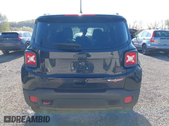 ✅ 2018 Jeep Renegade Trailhawk • VIN: ZACCJBCB7JPH63647 • Lot: 42103197. Listed on IAAI with 106,383 mi. Free auction sales archive from the USA and detailed vehicle history report at DreamBid. Image 15.