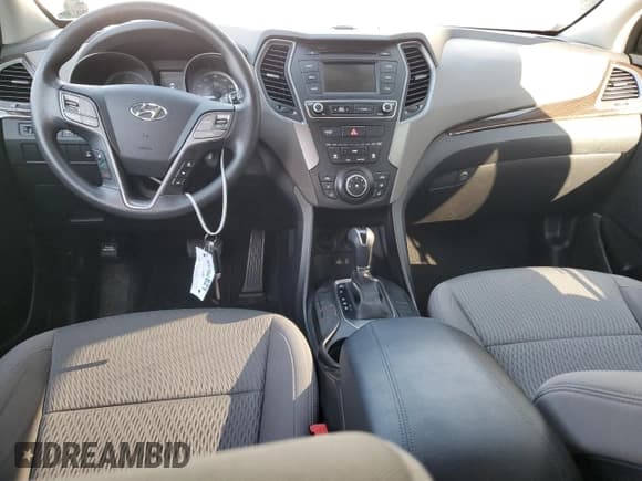 ✅ 2018 Hyundai Santa Fe 2.4L • VIN: 5NMZTDLB3JH053473 • Лот: 52537603. Опубликован ранее на Copart с пробегом 86 533 миль. Бесплатный доступ к архиву аукционных продаж из США и подробный отчёт об истории автомобиля на DreamBid. Изображение 8.