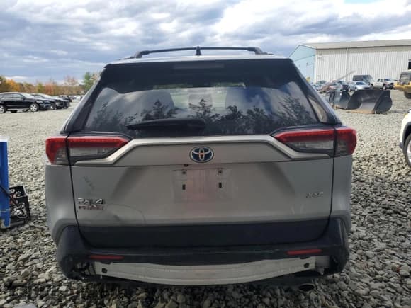 ✅ 2022 Toyota RAV4 XSE • VIN: JTMFB3FV1ND079011 • Лот: 82691645. Опубликован ранее на Copart с пробегом 73 104 миль. Бесплатный доступ к архиву аукционных продаж из США и подробный отчёт об истории автомобиля на DreamBid. Изображение 6.