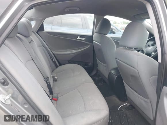 ✅ 2014 Hyundai Sonata GLS • VIN: 5NPEB4AC9EH884157 • Lot: 42750899. Wystawiony na IAAI z przebiegiem 135 213 mil. Bezpłatny archiwum sprzedaży aukcyjnych z USA i szczegółowy raport historii pojazdu na DreamBid. Zdjęcie 8.