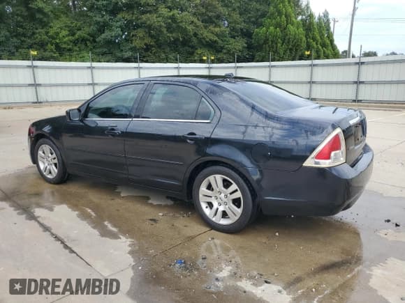 ✅ 2008 Ford Fusion SEL • VIN: 3FAHP08Z18R193617 • Lot: 81031625. Wystawiony na Copart z przebiegiem 221 641 mil. Bezpłatny archiwum sprzedaży aukcyjnych z USA i szczegółowy raport historii pojazdu na DreamBid. Zdjęcie 2.