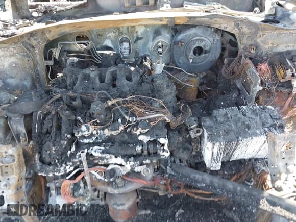 ✅ 2017 Kia Sorento SX • VIN: 5XYPKDA57HG300442 • Lot: 42379880. Listed on IAAI with Not provided. Free auction sales archive from the USA and detailed vehicle history report at DreamBid. Image 10.