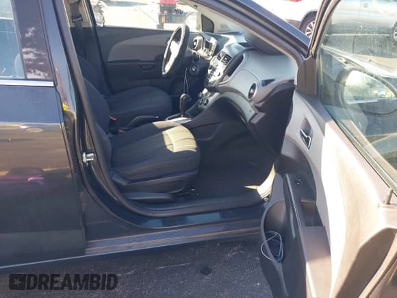 ✅ 2014 Chevrolet Sonic LT • VIN: 1G1JC5SH7E4188357 • Lot: 43746984. Listed on IAAI with 149,212 mi. Free auction sales archive from the USA and detailed vehicle history report at DreamBid. Image 5.