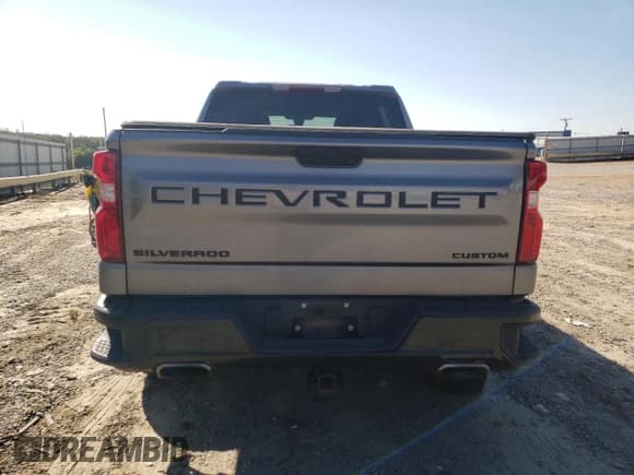 ✅ 2021 Chevrolet Silverado 1500 Custom Trail Boss • VIN: 1GCPYCEF2MZ436808 • Lot: 74205634. Wystawiony na Copart z przebiegiem 44 500 mil. Bezpłatny archiwum sprzedaży aukcyjnych z USA i szczegółowy raport historii pojazdu na DreamBid. Zdjęcie 6.