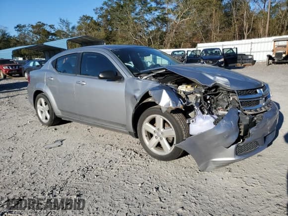 ✅ 2013 Dodge Avenger SE • VIN: 1C3CDZAB1DN645517 • Lot: 80788944. Wystawiony na Copart z przebiegiem 83 281 mil. Bezpłatny archiwum sprzedaży aukcyjnych z USA i szczegółowy raport historii pojazdu na DreamBid. Zdjęcie 4.