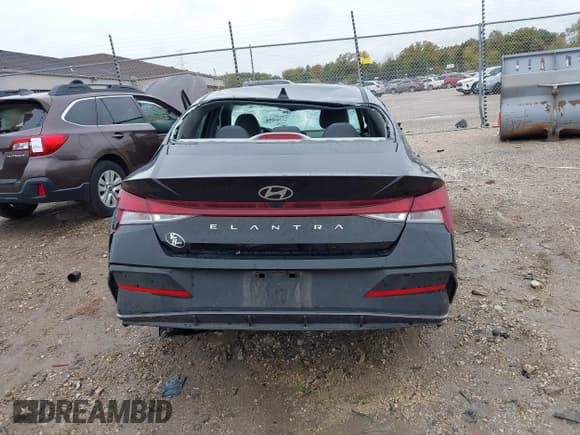 ✅ 2024 Hyundai Elantra SE • VIN: KMHLL4DG4RU843624 • Лот: 43451974. Опубликован ранее на IAAI с пробегом 25 350 миль. Бесплатный доступ к архиву аукционных продаж из США и подробный отчёт об истории автомобиля на DreamBid. Изображение 16.
