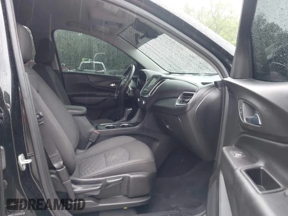 ✅ 2020 Chevrolet Equinox LT • VIN: 2GNAXJEV2L6168333 • Lot: 42180108. Listed on IAAI with 56,794 mi. Free auction sales archive from the USA and detailed vehicle history report at DreamBid. Image 5.