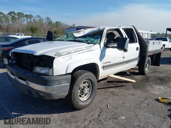 ✅ 2004 Chevrolet Silverado 2500HD LS • VIN: 1GCHK23U14F224758 • Lot: 41459884. Wystawiony na IAAI z przebiegiem Nie podano. Bezpłatny archiwum sprzedaży aukcyjnych z USA i szczegółowy raport historii pojazdu na DreamBid. Zdjęcie 16.