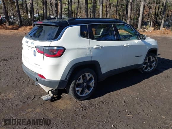 ✅ 2018 Jeep Compass Limited • VIN: 3C4NJCCB6JT318761 • Lot: 43819936. Listed on IAAI with 57,441 mi. Free auction sales archive from the USA and detailed vehicle history report at DreamBid. Image 4.