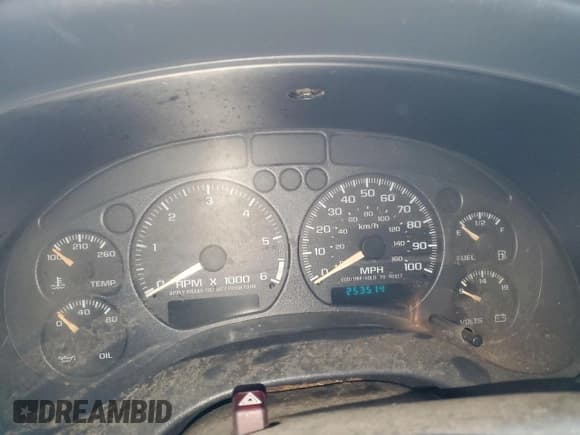 ✅ 2002 Chevrolet S-10 LS • VIN: 1GCDT19WX28203312 • Лот: 50012275. Опубликован ранее на Copart с пробегом 253 514 миль. Бесплатный доступ к архиву аукционных продаж из США и подробный отчёт об истории автомобиля на DreamBid. Изображение 9.