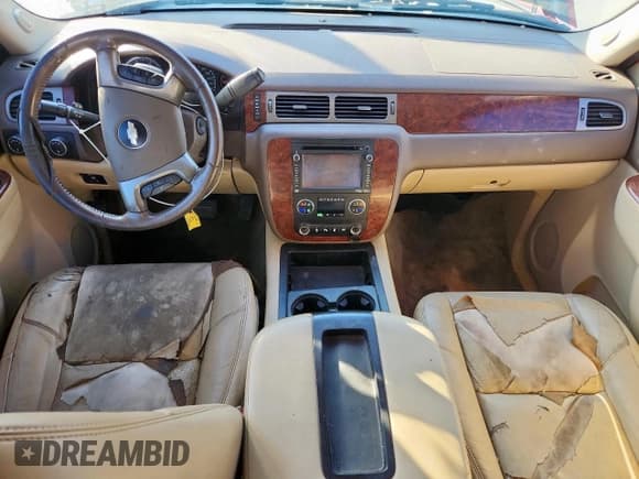 ✅ 2014 Chevrolet Silverado 2500HD LTZ • VIN: 1GC1KYE88EF161941 • Lot: 93073815. Wystawiony na Copart z przebiegiem 190 371 mil. Bezpłatny archiwum sprzedaży aukcyjnych z USA i szczegółowy raport historii pojazdu na DreamBid. Zdjęcie 8.