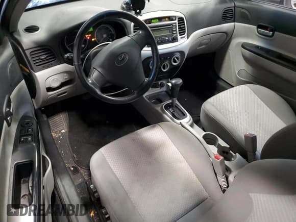 ✅ 2008 Hyundai Accent SE • VIN: KMHCN36C88U070184 • Лот: 83208594. Опубликован ранее на Copart с пробегом 173 013 миль. Бесплатный доступ к архиву аукционных продаж из США и подробный отчёт об истории автомобиля на DreamBid. Изображение 8.
