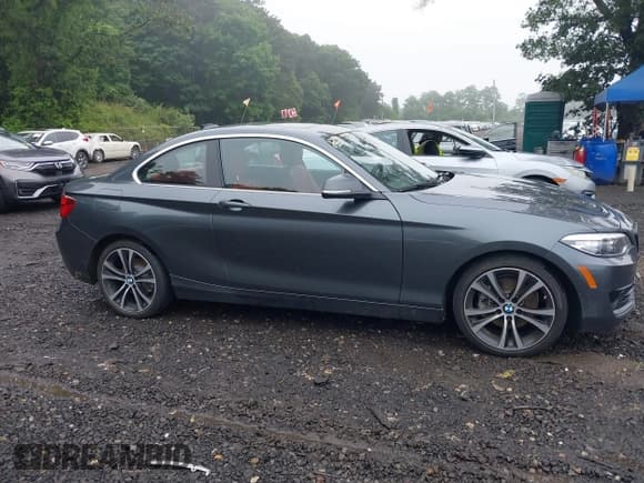 ✅ 2020 BMW 2 Series 230i xDrive • VIN: WBA2J3C02L7F14463 • Lot: 42522821. Listed on IAAI with 37,224 mi. Free auction sales archive from the USA and detailed vehicle history report at DreamBid. Image 13.