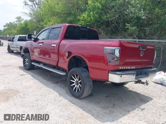 ✅ 2016 Nissan Titan Platinum Reserve • VIN: 1N6BA1F44GN501411 • Lot: 42410999. Wystawiony na IAAI z przebiegiem 149 277 mil. Bezpłatny archiwum sprzedaży aukcyjnych z USA i szczegółowy raport historii pojazdu na DreamBid. Zdjęcie 3.
