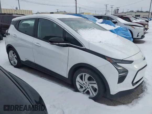 ✅ 2023 Chevrolet Bolt EV 1LT • VIN: 1G1FW6S04P4108674 • Lot: 88568485. Wystawiony na Copart z przebiegiem 20 349 mil. Bezpłatny archiwum sprzedaży aukcyjnych z USA i szczegółowy raport historii pojazdu na DreamBid. Zdjęcie 4.