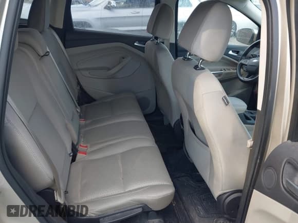 ✅ 2017 Ford Escape SE • VIN: 1FMCU9GD9HUC58130 • Lot: 43610717. Listed on IAAI with 147,188 mi. Free auction sales archive from the USA and detailed vehicle history report at DreamBid. Image 8.