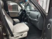 ✅ 2004 Jeep Liberty Limited • VIN: 1J4GK58K64W205203 • Lot: 41845473. Listed on IAAI with 121,486 mi. Free auction sales archive from the USA and detailed vehicle history report at DreamBid. Image 5.