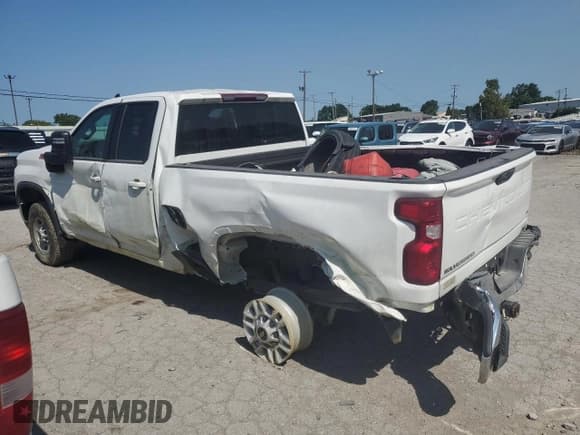 ✅ 2022 Chevrolet Silverado 2500HD LT • VIN: 1GC5YNE72NF122798 • Лот: 42351962. Опубликован ранее на Copart с пробегом 2 959 миль. Бесплатный доступ к архиву аукционных продаж из США и подробный отчёт об истории автомобиля на DreamBid. Изображение 3.