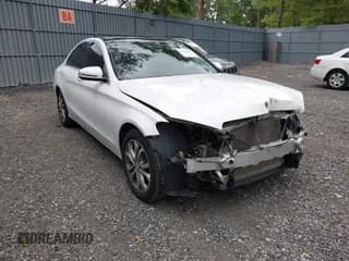 ✅ 2016 Mercedes-Benz C 300 Luxury • VIN: 55SWF4KB8GU115423 • Lot: 42920989. Wystawiony na IAAI z przebiegiem 116 798 mil. Bezpłatny archiwum sprzedaży aukcyjnych z USA i szczegółowy raport historii pojazdu na DreamBid. Zdjęcie 1.