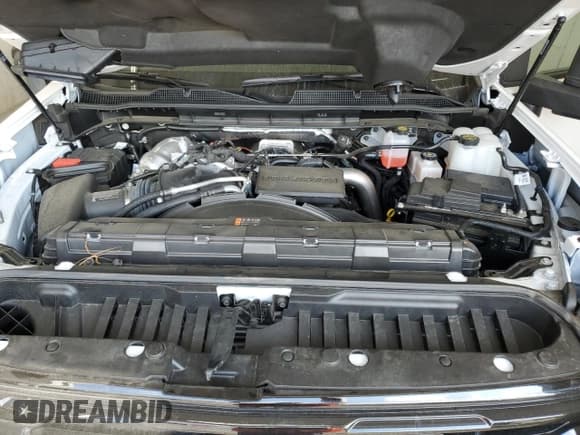 ✅ 2025 Chevrolet Silverado 2500HD LT • VIN: 2GC4KNEY8S1112558 • Lot: 61857295. Listed on Copart with 20,051 mi. Free auction sales archive from the USA and detailed vehicle history report at DreamBid. Image 11.