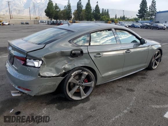 ✅ 2019 Audi S5 Sportback Premium Plus • VIN: WAUB4CF59KA016693 • Лот: 81469125. Опубликован ранее на Copart с пробегом 45 585 миль. Бесплатный доступ к архиву аукционных продаж из США и подробный отчёт об истории автомобиля на DreamBid. Изображение 3.