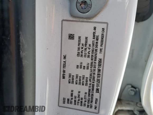 ✅ 2022 Tesla Model 3 Long Range • VIN: 5YJ3E1EB1NF190964 • Lot: 41929155. Wystawiony na Copart z przebiegiem Nie podano. Bezpłatny archiwum sprzedaży aukcyjnych z USA i szczegółowy raport historii pojazdu na DreamBid. Zdjęcie 14.