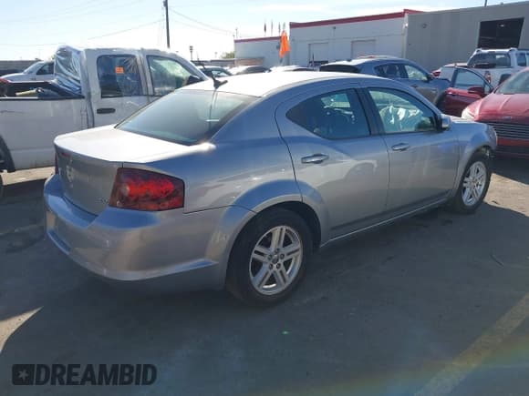 ✅ 2013 Dodge Avenger SXT • VIN: 1C3CDZCG1DN510966 • Лот: 40684903. Опубликован ранее на IAAI с пробегом 159 562 миль. Бесплатный доступ к архиву аукционных продаж из США и подробный отчёт об истории автомобиля на DreamBid. Изображение 4.