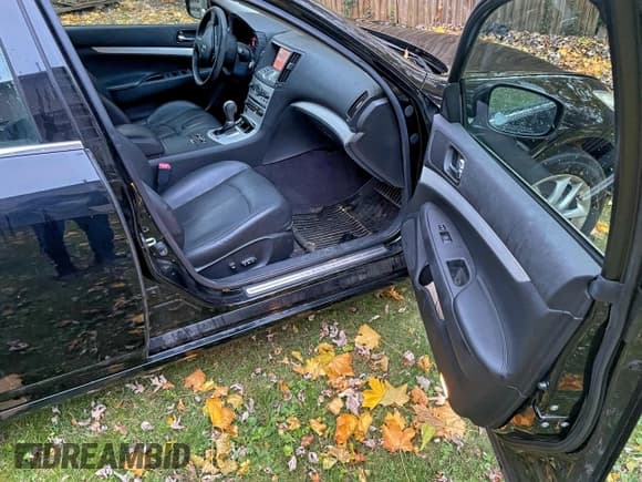 ✅ 2009 Infiniti G37 x • VIN: JNKCV61F39M351204 • Lot: 92764685. Listed on Copart with 174,638 mi. Free auction sales archive from the USA and detailed vehicle history report at DreamBid. Image 5.