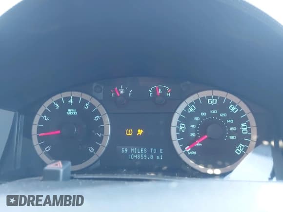 ✅ 2010 Ford Escape Limited • VIN: 1FMCU9E76AKC03441 • Lot: 43881706. Listed on IAAI with 104,859 mi. Free auction sales archive from the USA and detailed vehicle history report at DreamBid. Image 7.