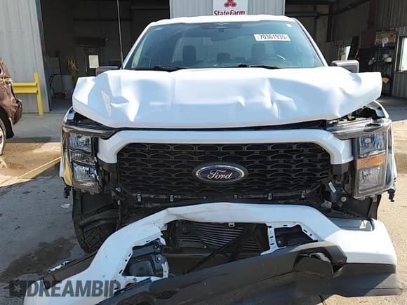 ✅ 2023 Ford F-150 XL • VIN: 1FTEX1CP2PKE26027 • Lot: 70361935. Wystawiony na Copart z przebiegiem 40 785 mil. Bezpłatny archiwum sprzedaży aukcyjnych z USA i szczegółowy raport historii pojazdu na DreamBid. Zdjęcie 13.