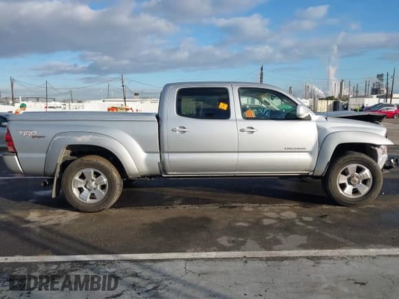 ✅ 2006 Toyota Tacoma PreRunner • VIN: 5TEKU72N46Z313320 • Lot: 43734443. Listed on IAAI with 119,979 mi. Free auction sales archive from the USA and detailed vehicle history report at DreamBid. Image 13.