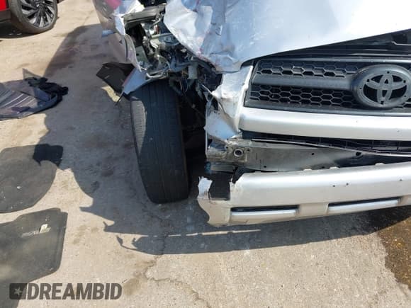 ✅ 2009 Toyota RAV4 Sport • VIN: JTMZK32VX9D001240 • Lot: 43485525. Listed on IAAI with 183,938 mi. Free auction sales archive from the USA and detailed vehicle history report at DreamBid. Image 6.