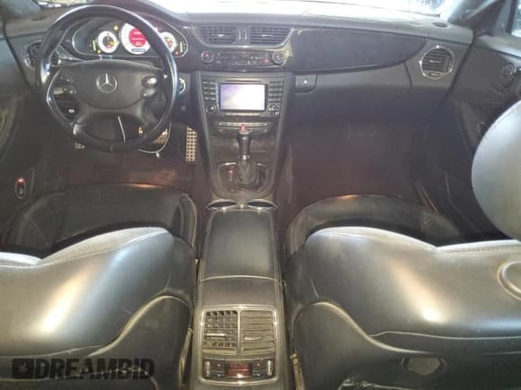 ✅ 2006 Mercedes-Benz CLS 55 AMG • VIN: WDDDJ76X06A023167 • Lot: 45225785. Wystawiony na Copart z przebiegiem 127 274 mil. Bezpłatny archiwum sprzedaży aukcyjnych z USA i szczegółowy raport historii pojazdu na DreamBid. Zdjęcie 8.