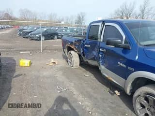 ✅ 2010 Dodge 1500 Laramie • VIN: 1D7RV1GTXAS150532 • Lot: 42010395. Wystawiony na IAAI z przebiegiem 142 776 mil. Bezpłatny archiwum sprzedaży aukcyjnych z USA i szczegółowy raport historii pojazdu na DreamBid. Zdjęcie 6.