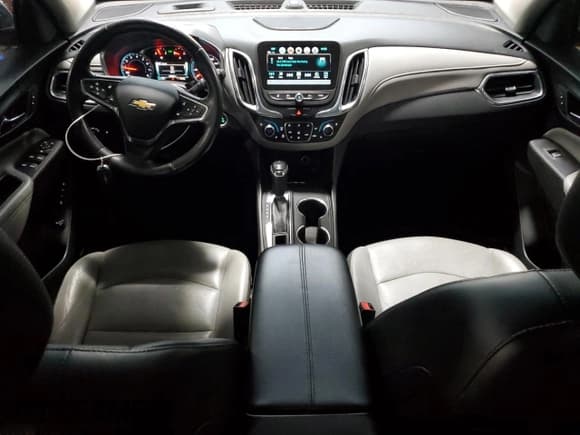 ✅ 2018 Chevrolet Equinox Premier • VIN: 2GNAXVEV0J6124819 • Лот: 91703805. Опубликован ранее на Copart с пробегом 102 223 миль. Бесплатный доступ к архиву аукционных продаж из США и подробный отчёт об истории автомобиля на DreamBid. Изображение 8.