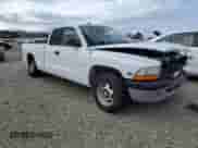 2000 Dodge Dakota with VIN 1B7GL22X1YS708575, listed as a Copart auction lot 82715565 with 133,656 mi miles and Salvage title. Bid and sale history available at DreamBid. Image 4.