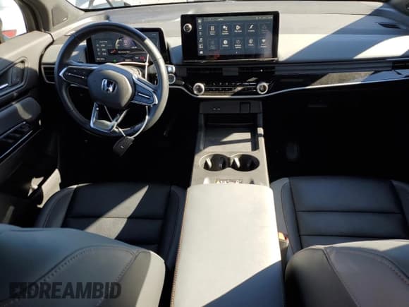 ✅ 2024 Honda Prologue Touring • VIN: 3GPKHXRJ3RS509929 • Lot: 82436215. Listed on Copart with 16,067 mi. Free auction sales archive from the USA and detailed vehicle history report at DreamBid. Image 8.