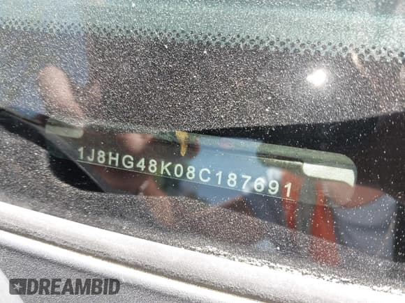 ✅ 2008 Jeep Commander Sport • VIN: 1J8HG48K08C187691 • Lot: 41898517. Listed on IAAI with 229,217 mi. Free auction sales archive from the USA and detailed vehicle history report at DreamBid. Image 9.