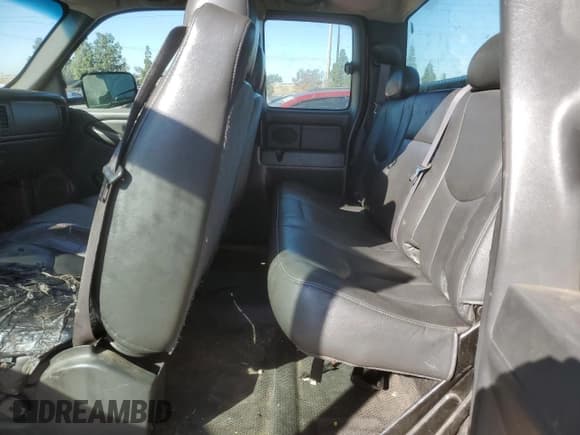 ✅ 2007 GMC Sierra 1500 • VIN: 1GTHC29D97E170284 • Лот: 46912175. Опубликован ранее на Copart с пробегом 328 374 миль. Бесплатный доступ к архиву аукционных продаж из США и подробный отчёт об истории автомобиля на DreamBid. Изображение 10.
