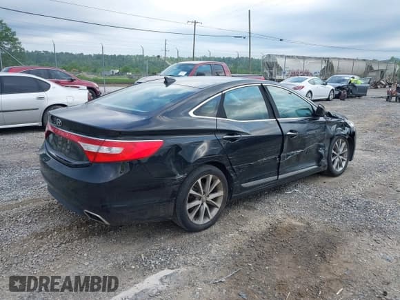 ✅ 2016 Hyundai Azera • VIN: KMHFG4JG3GA510125 • Lot: 42297833. Listed on IAAI with 127,343 mi. Free auction sales archive from the USA and detailed vehicle history report at DreamBid. Image 4.