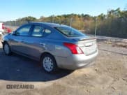 ✅ 2014 Nissan Versa SV • VIN: 3N1CN7APXEL870189 • Лот: 43652286. Опубликован ранее на IAAI с пробегом 63 384 миль. Бесплатный доступ к архиву аукционных продаж из США и подробный отчёт об истории автомобиля на DreamBid. Изображение 3.