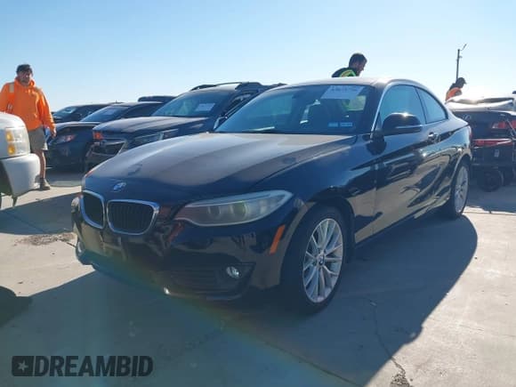 ✅ 2014 BMW 2 Series 228i • VIN: WBA1F5C59EVV99592 • Lot: 43673726. Listed on IAAI with 130,778 mi. Free auction sales archive from the USA and detailed vehicle history report at DreamBid. Image 2.