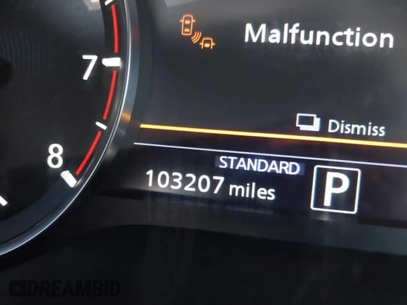 ✅ 2019 Infiniti QX50 Essential • VIN: 3PCAJ5M3XKF107256 • Lot: 42184053. Wystawiony na IAAI z przebiegiem 103 207 mil. Bezpłatny archiwum sprzedaży aukcyjnych z USA i szczegółowy raport historii pojazdu na DreamBid. Zdjęcie 14.